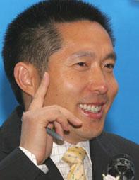 中央電視臺(tái)廣告經(jīng)濟(jì)信息中心主任、經(jīng)濟(jì)頻道總監(jiān)郭振璽