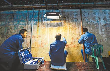 莫高窟記得，“飛天”記得…… ——敦煌研究院文物保護(hù)利用群體素描