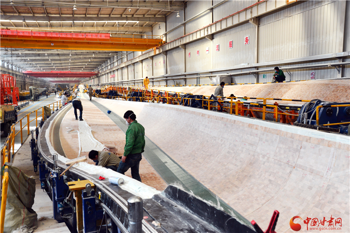 “擰緊”防控閥 打出“組合拳”——玉門市三向發(fā)力推動(dòng)疫情防控、復(fù)工復(fù)產(chǎn)、脫貧攻堅(jiān)齊頭并進(jìn)（圖）