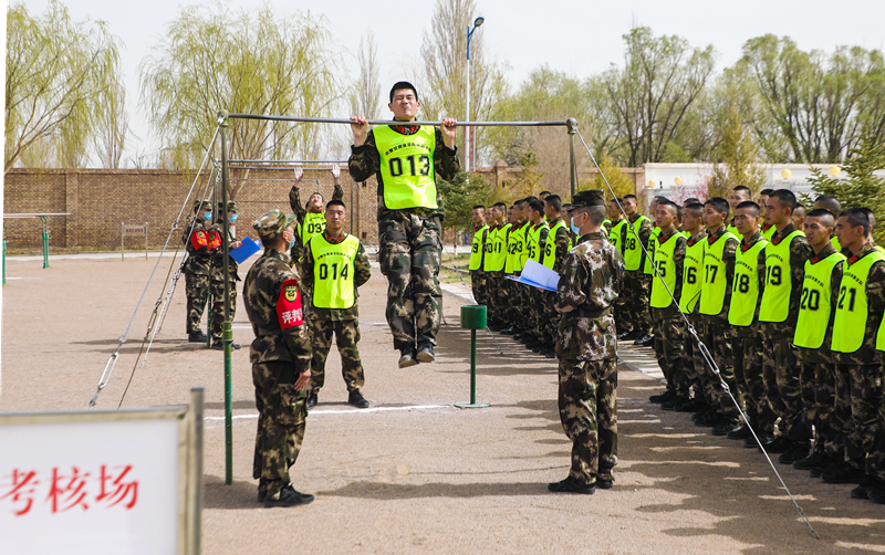 考核全程公開透明！武警甘肅總隊執(zhí)勤支隊組織2020年士官培訓(xùn)對象選拔工作
