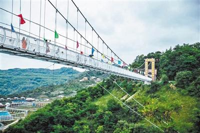 崆峒山5條美妙線路游起來(lái)！來(lái)這三座山赴暮春之約