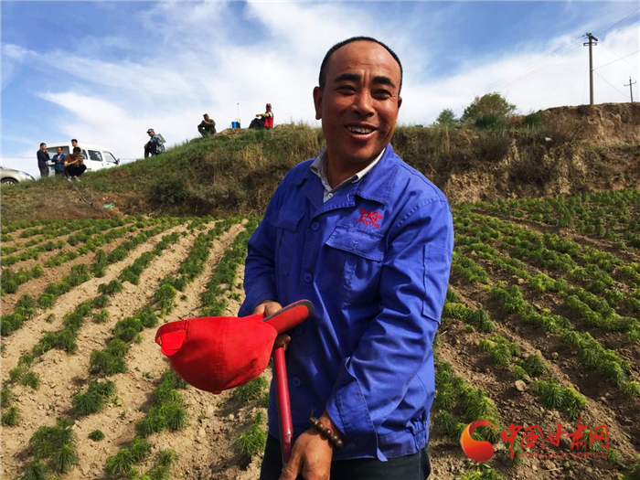 【甘肅省決戰(zhàn)決勝脫貧攻堅】魏萬軍： 一個榆中百合種植后進(jìn)戶的追趕之路
