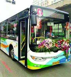 6條?？俊疤m州車站”的公交線路今起實施站外落客