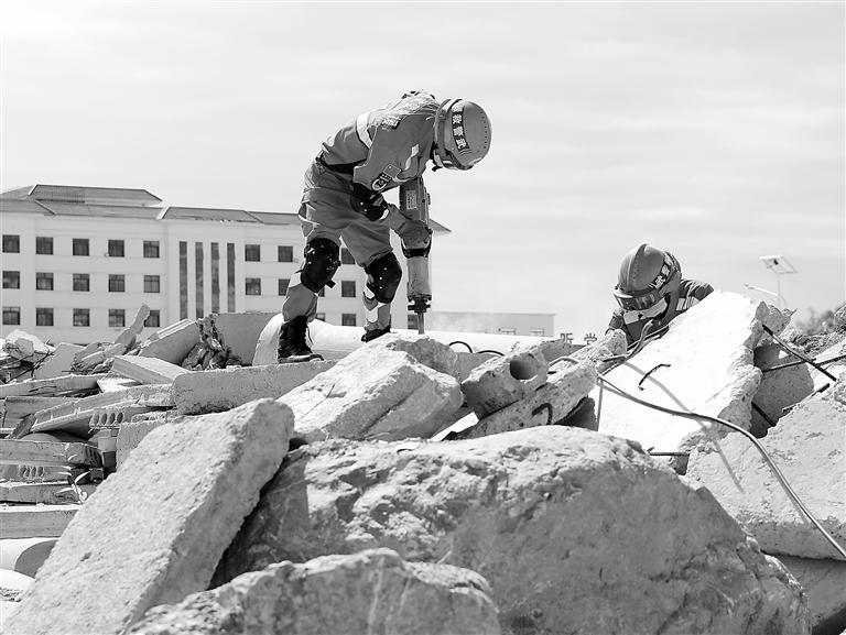 走進(jìn)蘭州國家陸地搜尋與救護(hù)基地