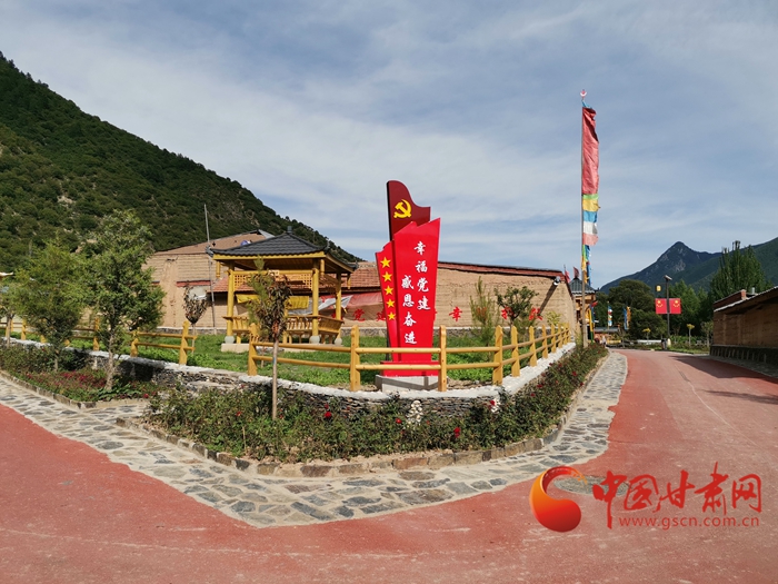 【蘭大新聞學(xué)子重走西北角】甘南迭部：村民吃上“文化飯”，搭上“旅游車”