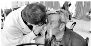 致敬時(shí)代楷?！瓣P(guān)愛(ài)八步沙林場(chǎng)大漠治沙人眼健康公益行動(dòng)”啟動(dòng)