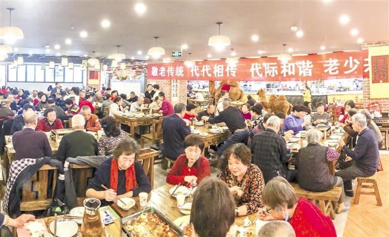 孝滿金城、德潤(rùn)人心 蘭州市舉辦第六屆千叟宴感恩活動(dòng)