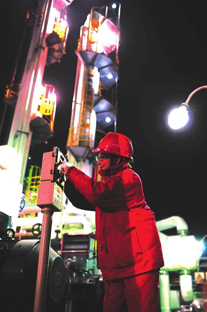 蘭州熱電公司提前開(kāi)閘送熱鍋爐、管網(wǎng)運(yùn)行狀況良好