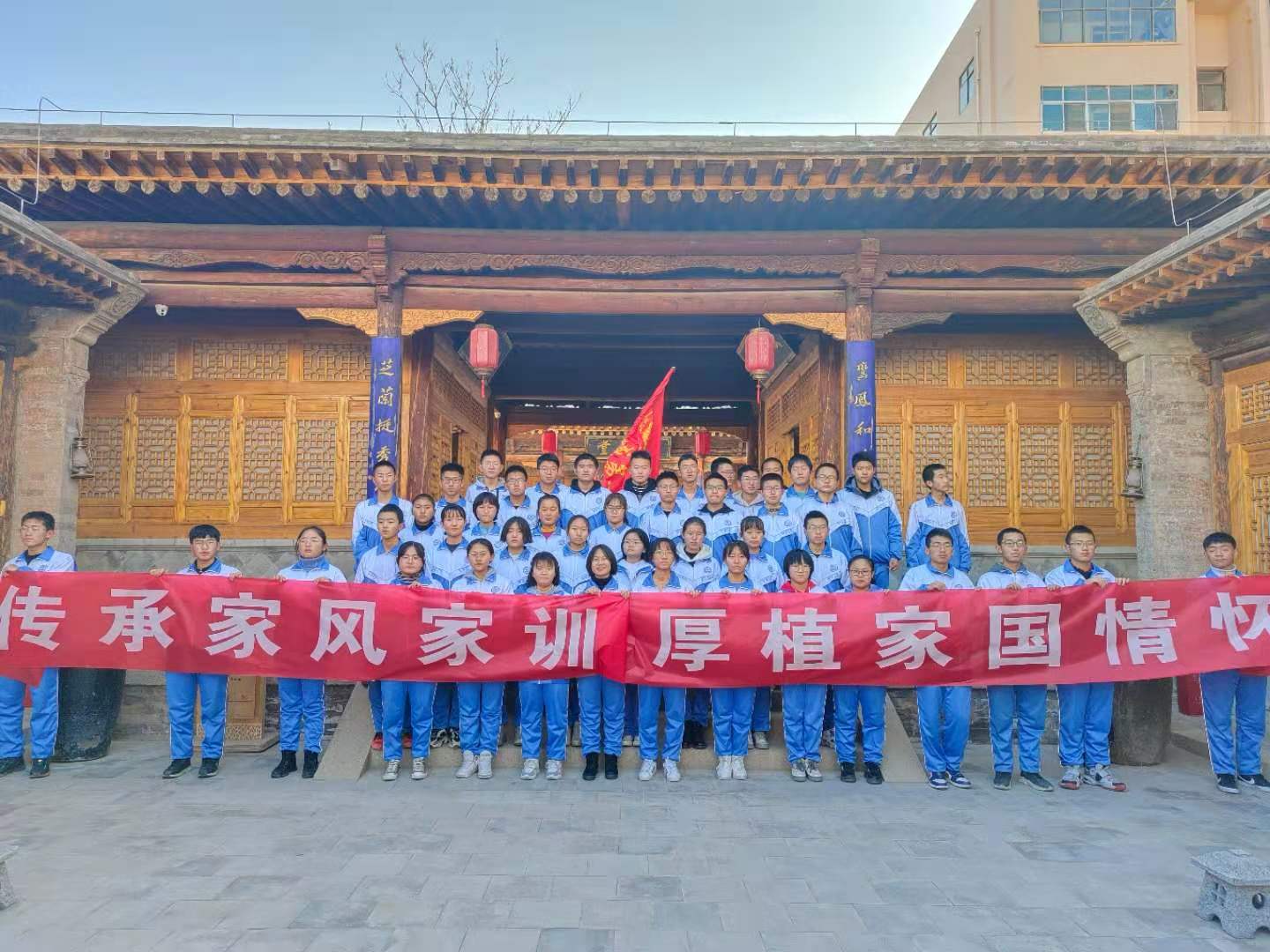 武威學子走進博物館 靜止的文物對話少年的心