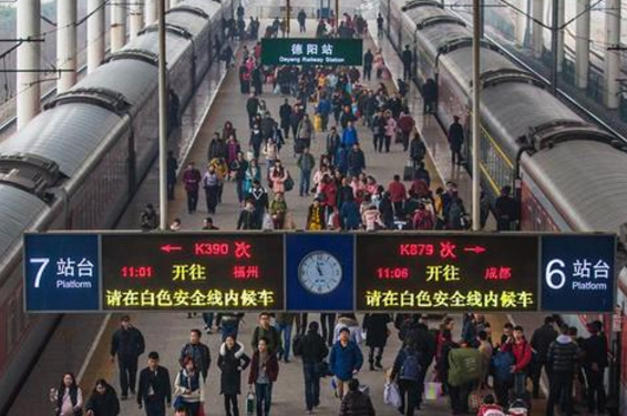 元旦假期蘭州車站重聯(lián)加開(kāi)多趟列車