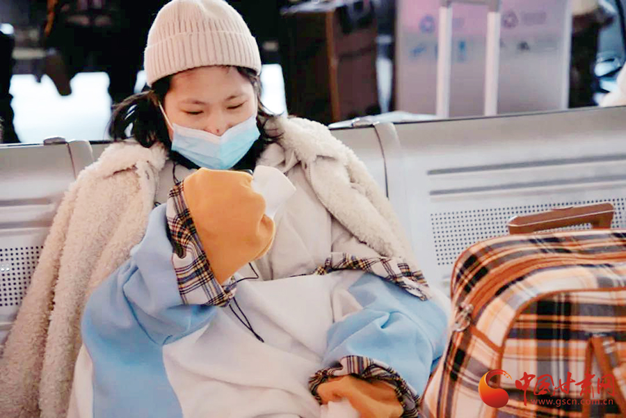 春運(yùn)故事：歸途的車站，有溫情、愛情，還有堅(jiān)守