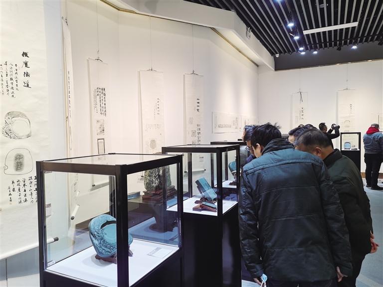 “非遺精品洮硯傳拓題跋藝術(shù)展”開展 洮硯雕刻、傳拓、拓片題跋集中亮相甘肅藝術(shù)館
