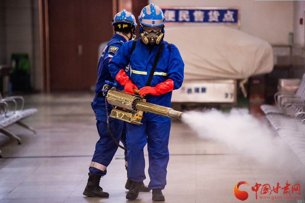 【新春走基層】護(hù)航回家路，蘭州車站這波操作很硬核！