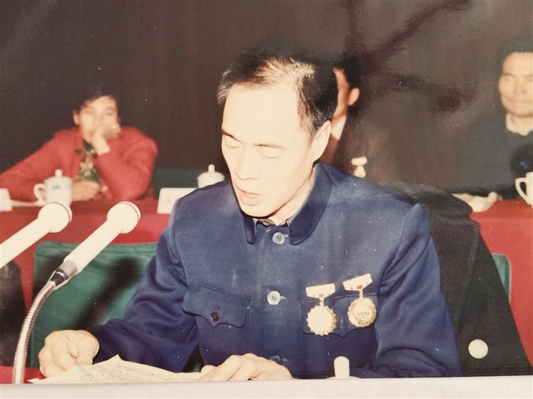 尋訪百名先鋒黨員  他用13年的時間完成28年的工作量——記“刀具大王”、全國勞模、蘭州通用機器廠工人技師蘆聚才