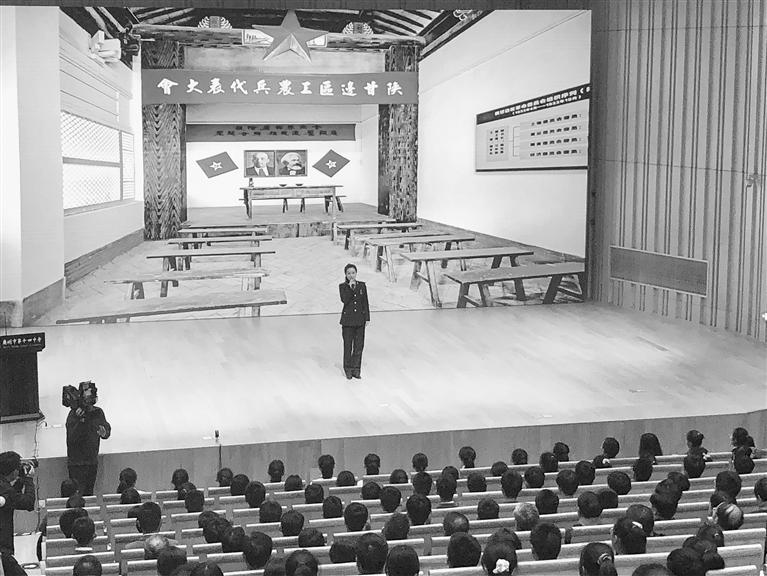 蘭州市開展“學(xué)黨史、頌黨恩、跟黨走”紅色文化進校園活動