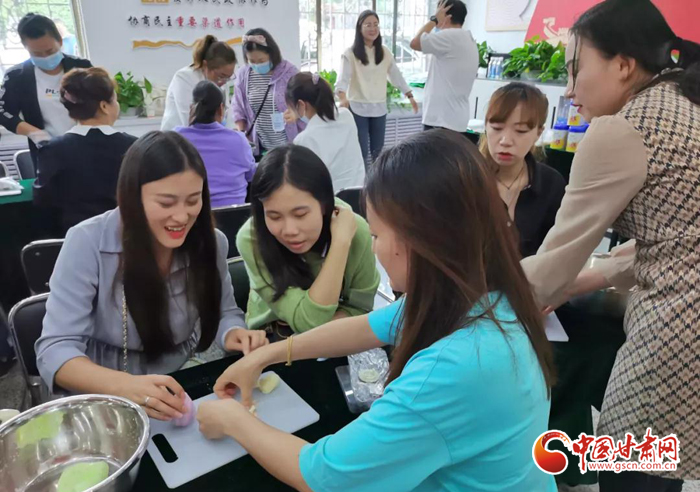 解鎖新技能！蘭州七里河區(qū)秋天的第一份手工月餅來了