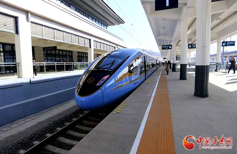 【發(fā)現最美鐵路】山城堡的高鐵鳴笛聲