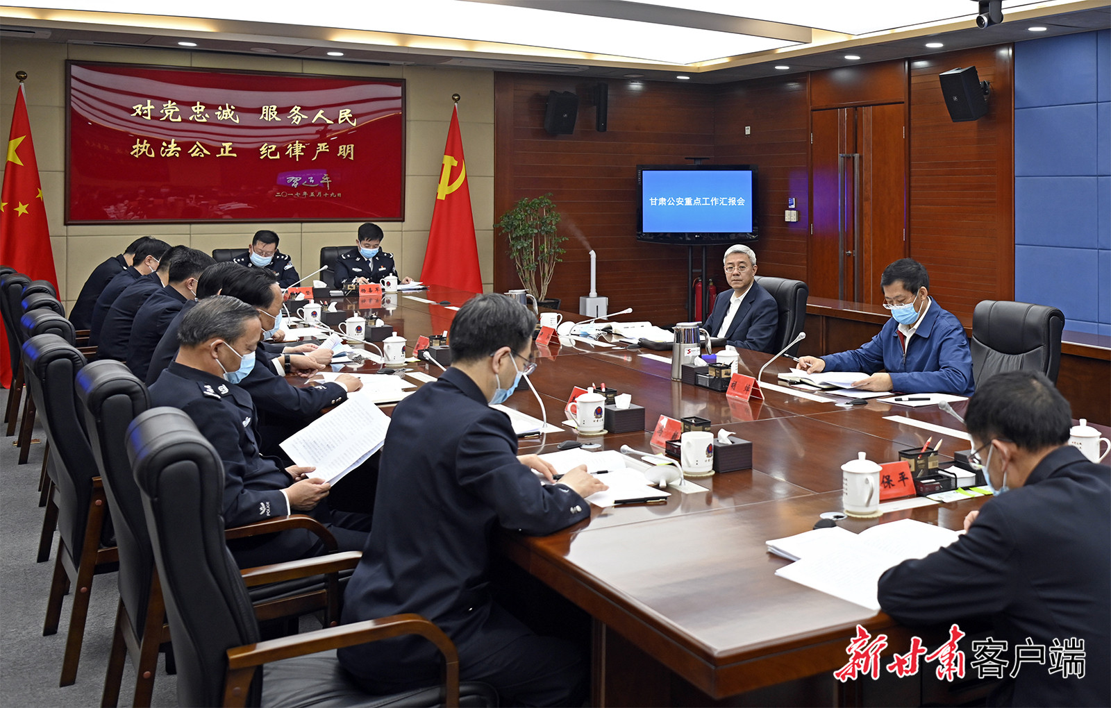 【甘快看】尹弘在甘肅省公安廳調研時強調：堅持政治建警鍛造公安鐵軍，全力以赴防風險保安全護穩(wěn)定