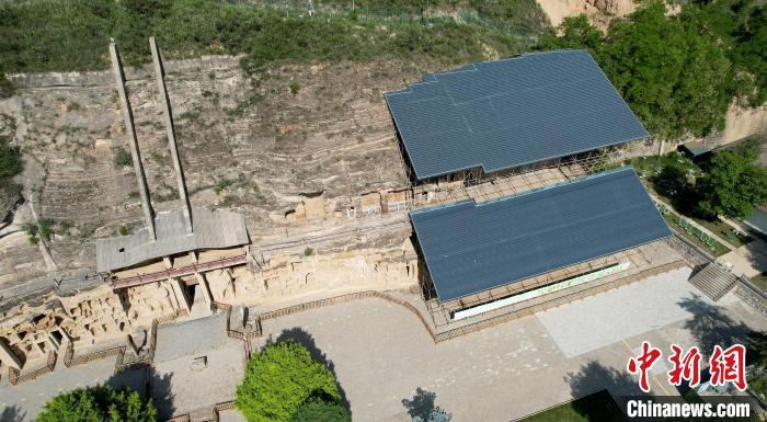 圖為航拍視角下的北石窟寺?！“瑧c龍 攝