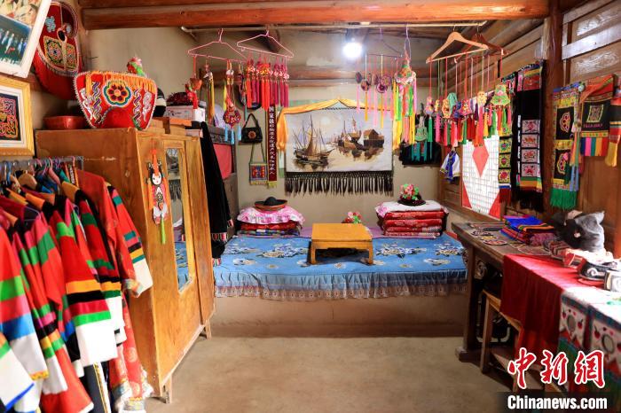 圖為土族文化展示?！⊙Φ?攝