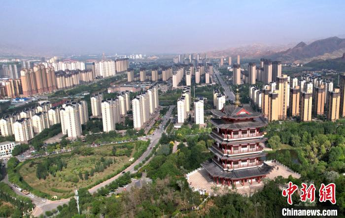 圖為“南涼古都”樂都朝陽山片區(qū)的今朝?！⊙Φ?攝