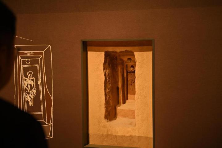 張家川縣馬家塬車(chē)輿博物館展陳的馬家塬遺址出土文物。李亞龍 攝