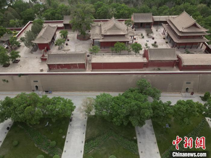 5月16日，航拍下的雷臺漢墓墓室入口。戴文昌　攝